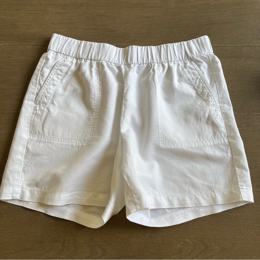 Talbots White 5” Elastic Waist Shorts